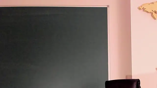 ClaireMathis online show from April 12, 2:42 pm