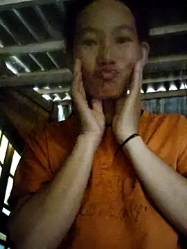 gio-thu online show from October 18, 7:44 am