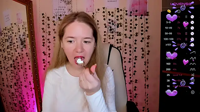 Evaa Braunn online show from February 26, 2:21 am