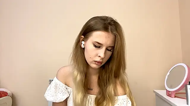 Snapshot of RosalindSherlock chatting on October 8, 8:02 pm RosalindSherlock online show from October 8, 8:02 pm