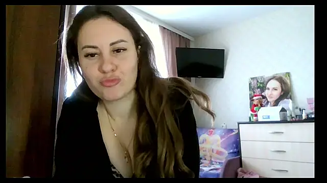 MeadowEyes online show from December 22, 8:50 am