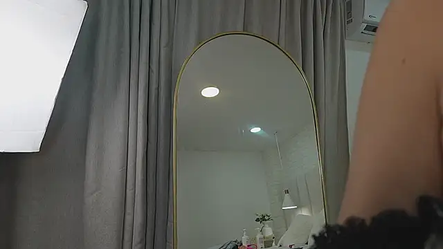 nina gb online show from March 8, 2:04 am