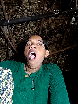 Cutsedi3 online show from November 2, 9:40 pm