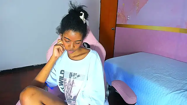 Dakota evans18 online show from November 14, 3:06 am