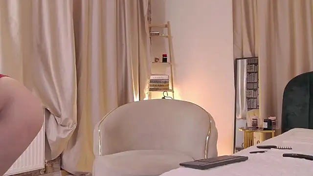 OliviaCart online show from November 1, 7:18 pm