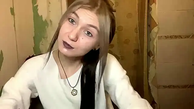 ArianeBhayani online show from November 3, 9:08 pm