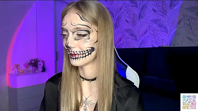 EvaPeace online show from October 31, 5:28 pm