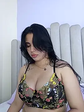 shainadavis online show from October 21, 4:05 am