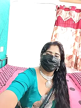 tamil-aunt online show from November 11, 7:15 am