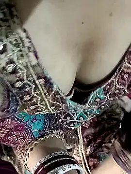 HOT-CPL-11 online show from November 4, 6:02 pm