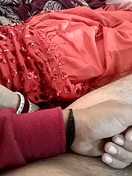 HOT-CPL-11 online show from December 5, 6:42 pm