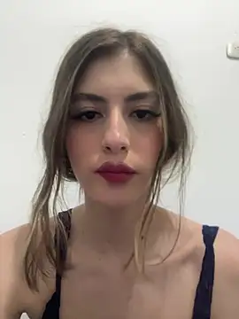 AlessiaLuxx online show from May 27, 3:36 am