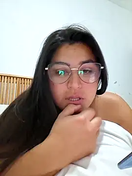 morenalatinaa online show from February 27, 7:24 pm