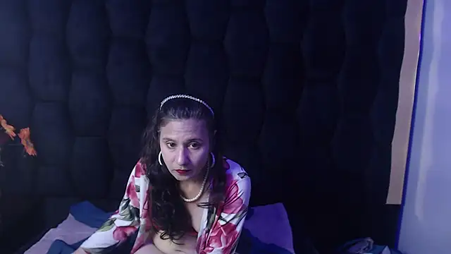 Kylie Bloom online show from October 23, 8:37 pm