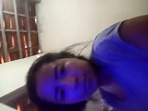 Snapshot of japinha2104 chatting on October 15, 4:20 pm japinha2104 online show from October 15, 4:20 pm