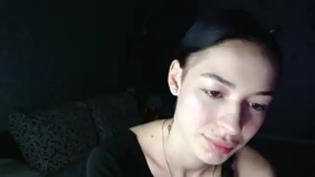 Daphne Darkthorn online show from November 3, 4:16 am