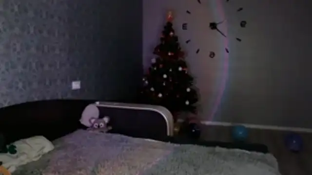 Daphne Darkthorn online show from December 4, 8:31 pm