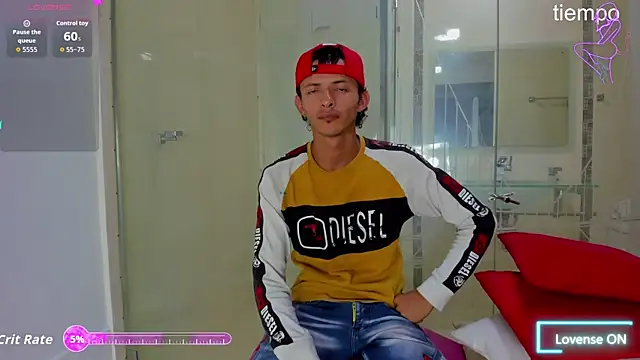 Snapshot of Mystic_temptation18 chatting on October 16, 2:58 am Mystic temptation18 online show from October 16, 2:58 am