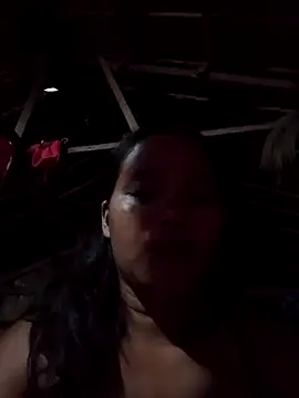 Snapshot of sweet_lara33 chatting on October 13, 10:18 am sweet lara33 online show from October 13, 10:18 am