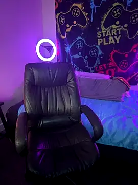 MiniMonroe online show from October 23, 1:17 pm