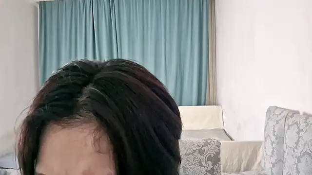 Lyndasilk online show from April 5, 3:22 pm