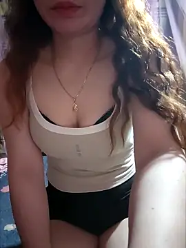 LeanaLy online show from November 26, 2:07 pm