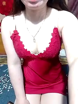 LeanaLy online show from March 2, 7:15 am