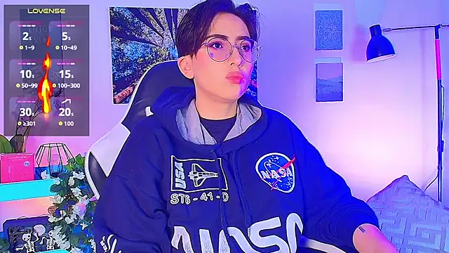 Snapshot of Alex_carter chatting on November 20, 10:16 am Alex carter online show from November 20, 10:16 am