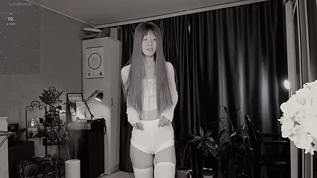 Soundless-Voice online show from December 21, 3:49 pm