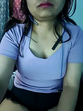 Model Show01 online show from November 3, 5:50 pm