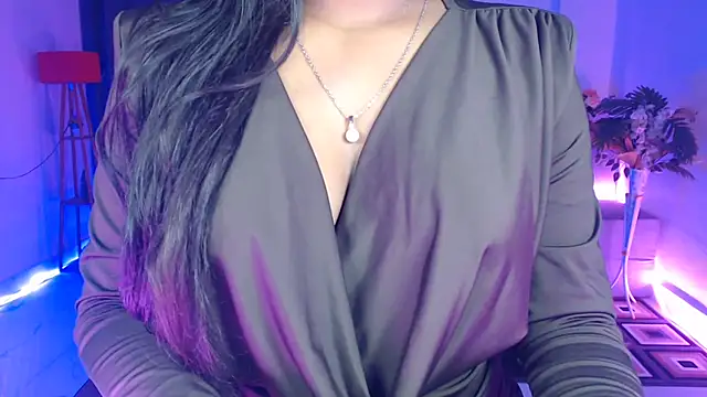 Rashiii  online show from February 19, 6:51 pm