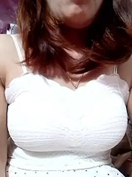 YiyinLy online show from January 15, 7:36 am