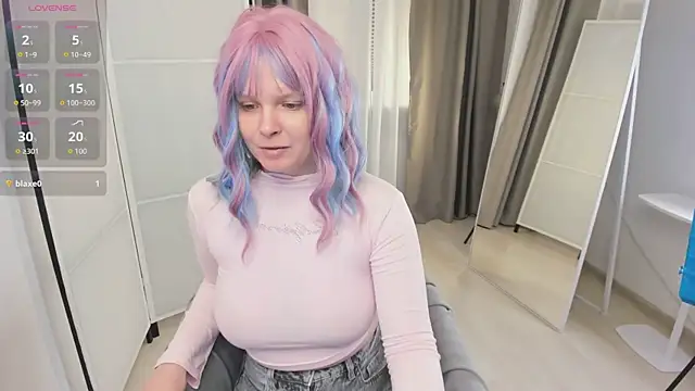 Stacy Starr online show from February 22, 3:57 pm