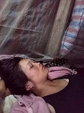 siusiu-00 online show from April 20, 9:51 pm