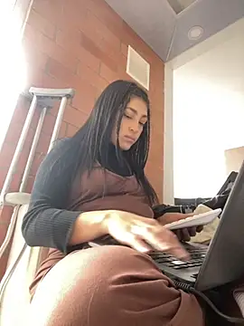 Snapshot of Cara-Hadley chatting on October 14, 4:31 pm Cara-Hadley online show from October 14, 4:31 pm