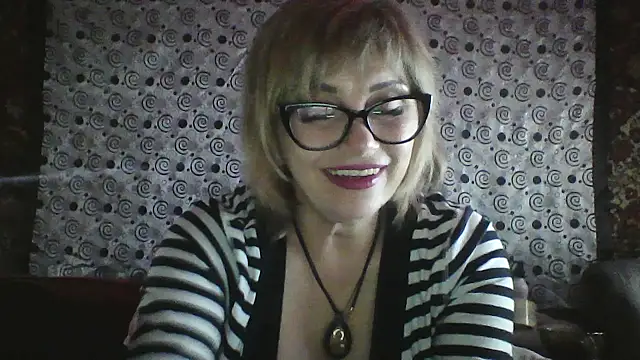 Lia Ray online show from November 24, 8:33 pm