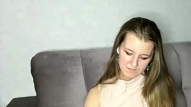 AnnamariaVieu online show from December 2, 5:26 pm