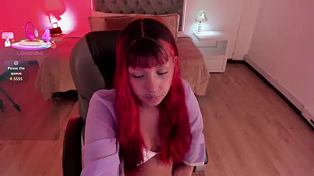 Cat  Moon   online show from March 23, 7:53 pm