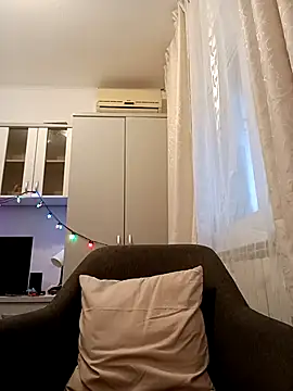 ReneeVoss online show from December 19, 5:43 am