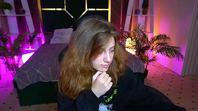 CuteeFoxy online show from November 18, 3:02 pm