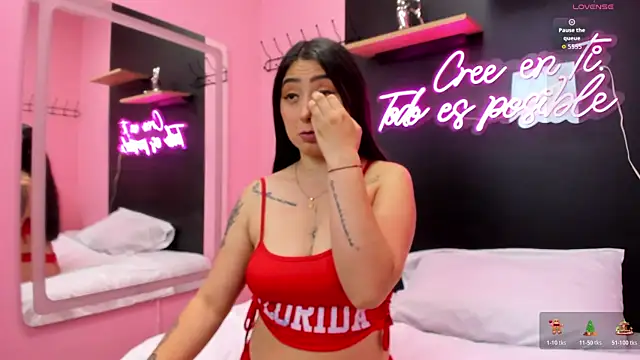 JuliethCruz  online show from November 19, 5:02 pm