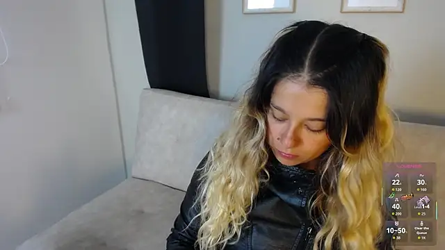 Sweet Bella Valery online show from April 9, 12:43 pm