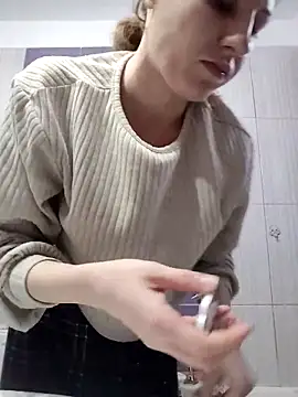 SandyCassie online show from March 9, 9:45 am