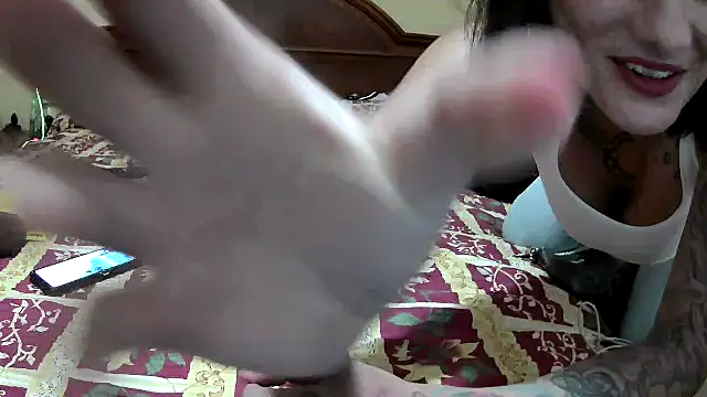 octaviatheillestt online show from November 29, 6:50 am