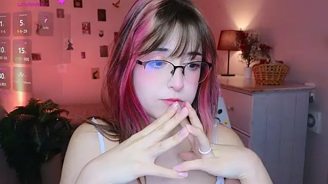 Soffi Toffi online show from April 12, 8:28 am