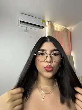 Julietalcl online show from April 29, 8:14 pm
