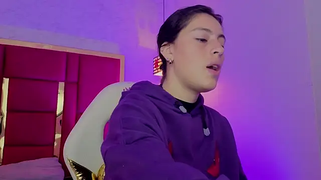 moon winy online show from April 17, 11:56 am