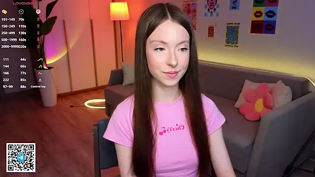 Yasmin Kass online show from April 12, 6:38 am