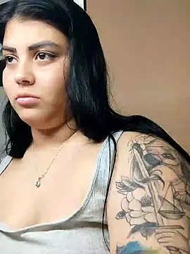 Cubanitaxxx online show from December 21, 11:52 pm