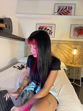 Emma duff online show from March 5, 8:37 pm